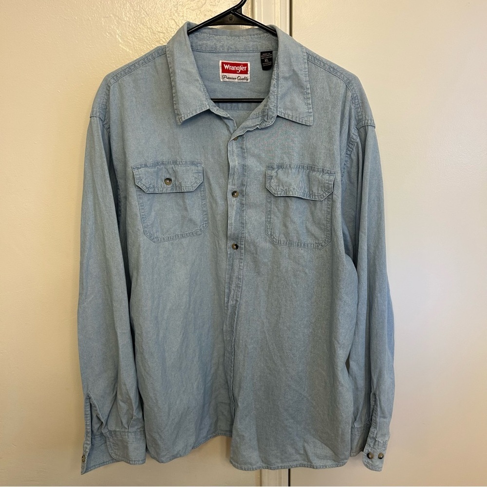 Wrangler Men’s XL Premium Quality Light Blue Denim Button Down Shirt Long Sleeve